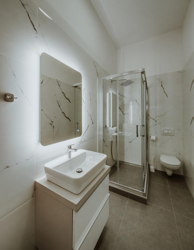 Bathroom 4, LAVilla Osijek, Osijek