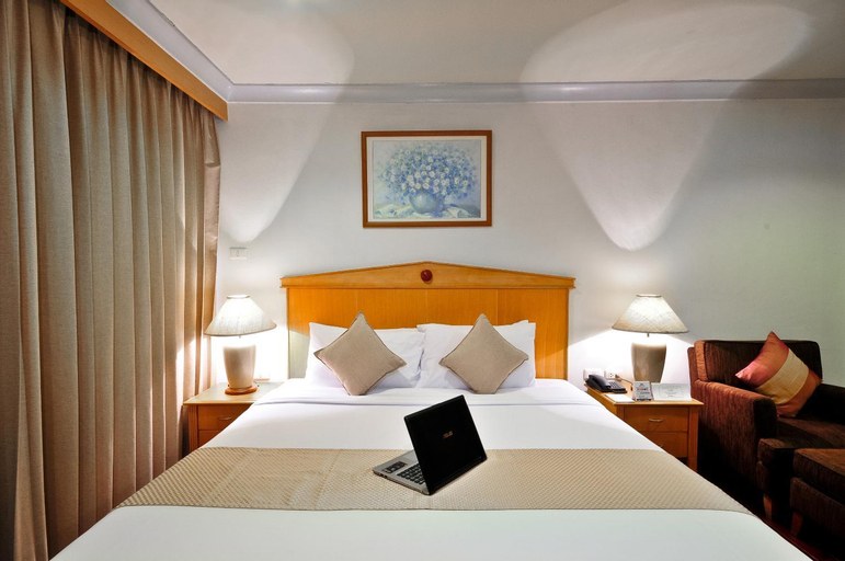 Bedroom 23