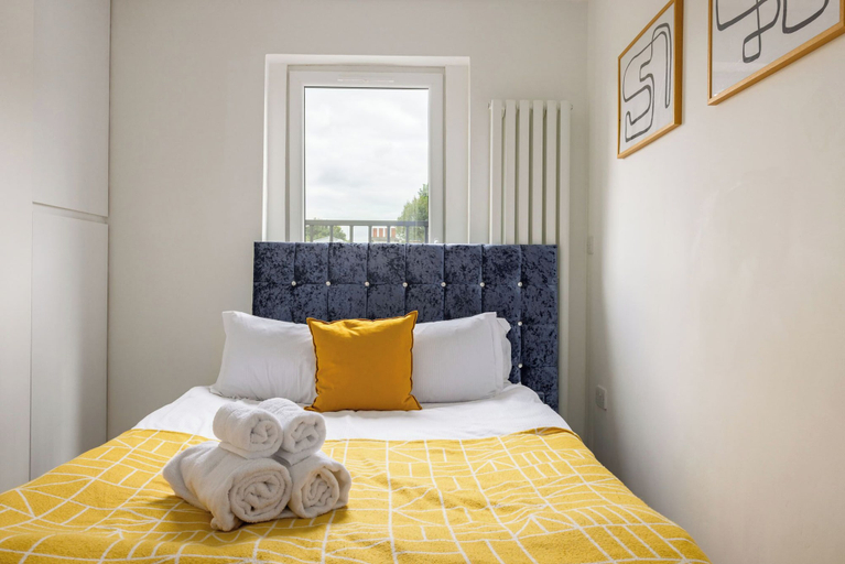 Bedroom, Picktheplace Kensington Lux Apartments II, London