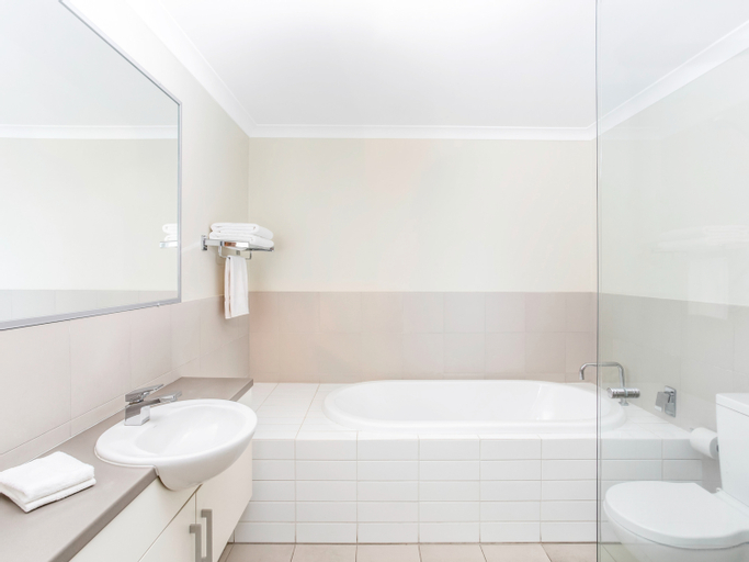Bedroom 5, Mantra Geraldton, Geraldton