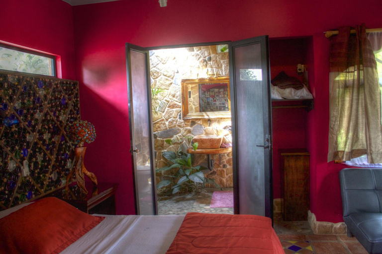 Bedroom, Gingerbread Restaurant & Hotel, Tilarán