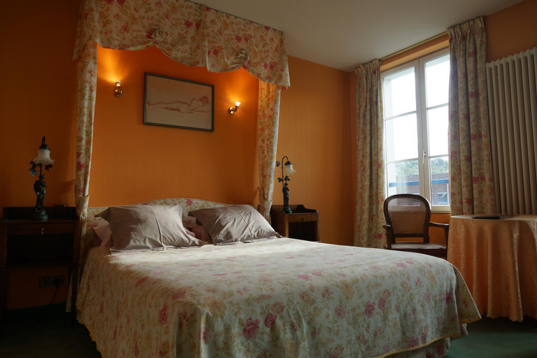 Bedroom 9