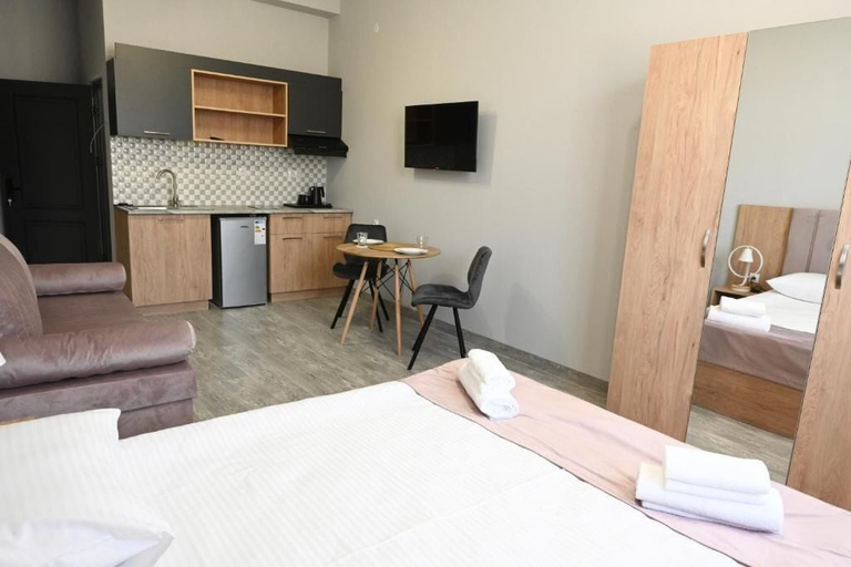 Bedroom 2, Sofia Suite Hotel, Yerevan
