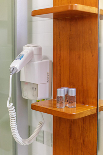 Bathroom 4, Lira Pacific Aparthotel, Constanta