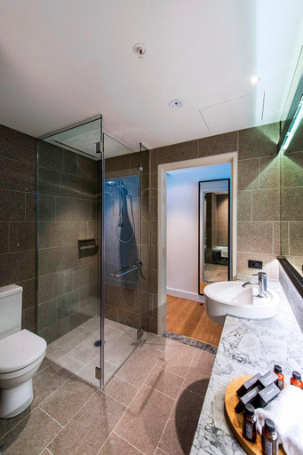 Bathroom 4