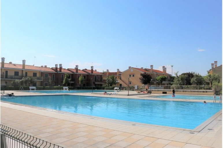 Others 5, Terraced house with swimming pool for 6 people, Venezia