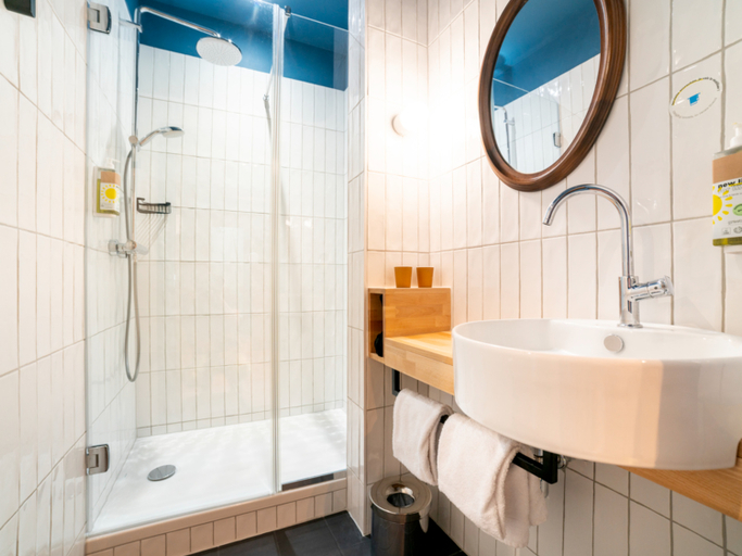 Bathroom 3, Greet hotel Cernay Mulhouse, Haut-Rhin