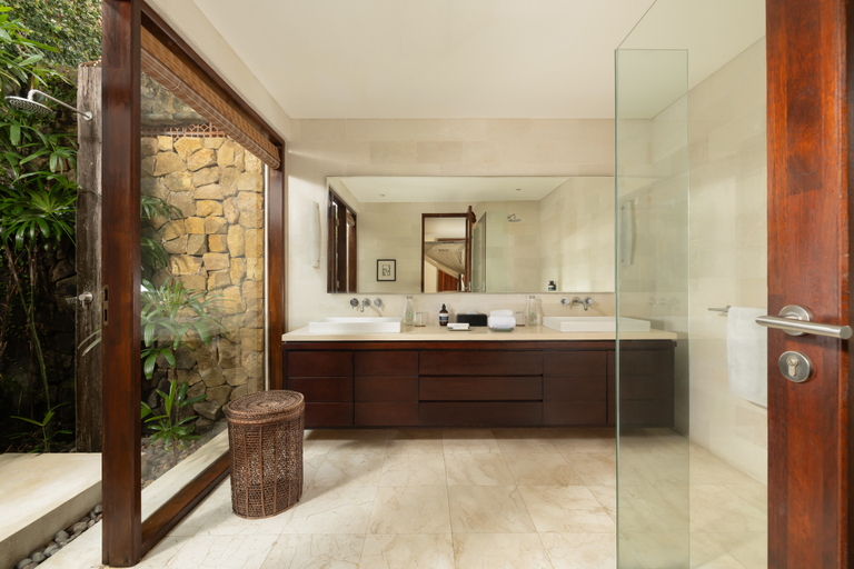 Bathroom 5, The Suar Seminyak by Nakula, Badung