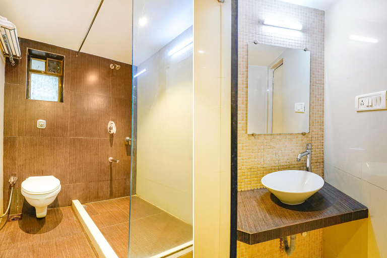 Bathroom, FabHotel Kuber, Thane