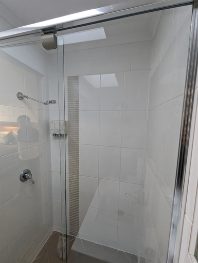 Bathroom 4, Fitzroy Motor Inn, Rockhampton
