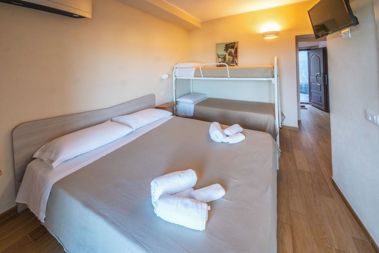 Bedroom 3, Camera in accogliente B&B ad Albidona, Cosenza