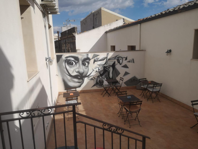 Others 5, Palazzo Galifi, Catania
