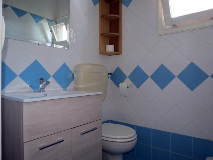 Bathroom, Baia Serena, Napoli
