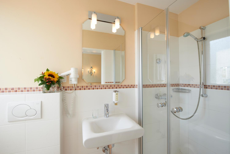 Bathroom 4, Hotel Sollner Hof, München