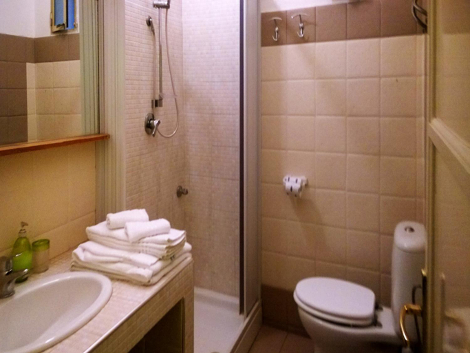 Bathroom 2, B&B Bianca, Catania