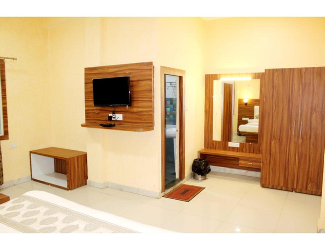 Bedroom 2, Hotel Shivalay, Pachmarhi, Hoshangabad
