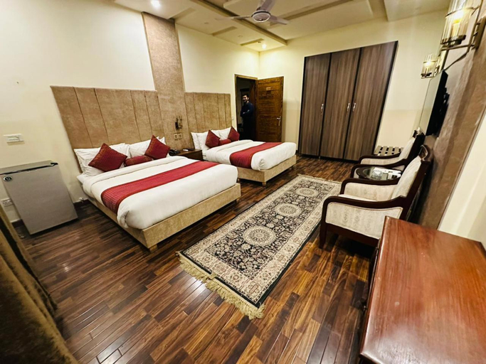 Others 5, Shelton Rezidor Lahore, Lahore