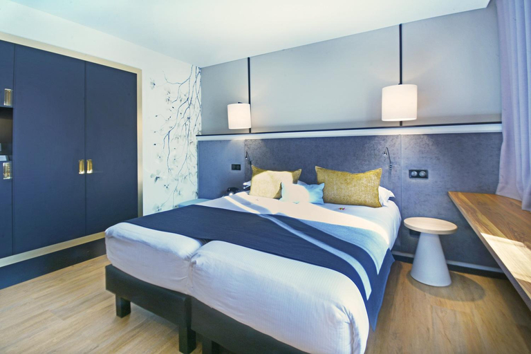 Bedroom 30