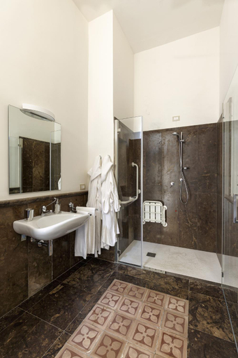 Bathroom 2, Edel Modica, Ragusa