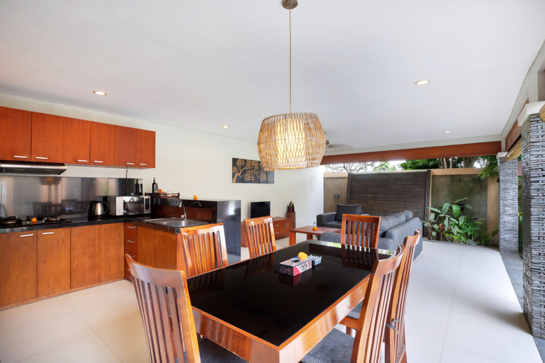 Dining Room 8