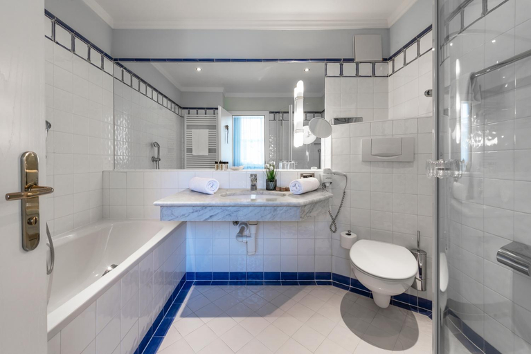 Bathroom 4, Hotel Sunnwies, Bolzano