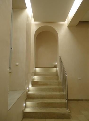 Others 5, Suite Alcova, Mantua