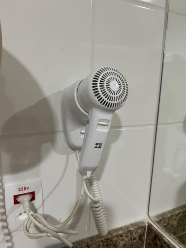 Others 4, Apartamento no tropical executive hotel com varanda, 1 cama de casal e 2 camas de solteiro, Maués