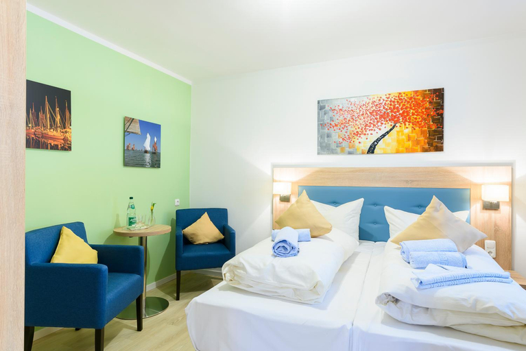 Bedroom 3, Hotel Boddenhus Garni, Vorpommern-Rügen