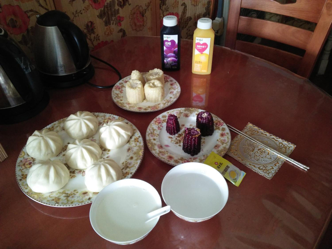 Food & Drinks 5, Yi Ju Homestay-ZhuanQiao Subway Station, MinHang District, Shanghai