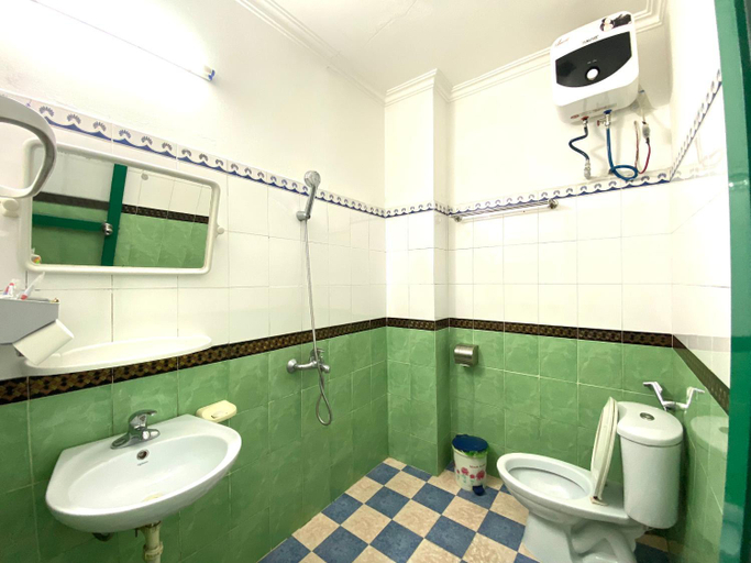 Others 2, Alex Hostel, Hạ Long