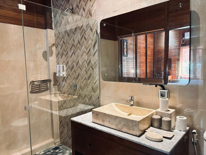 Bathroom 4