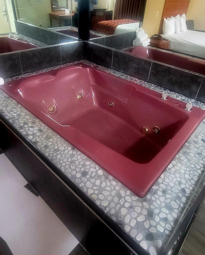 Bathroom 12