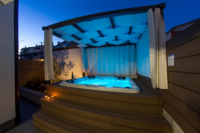 Others 2, Apartment L Rovinj with Private Jacuzzi, Rovinj