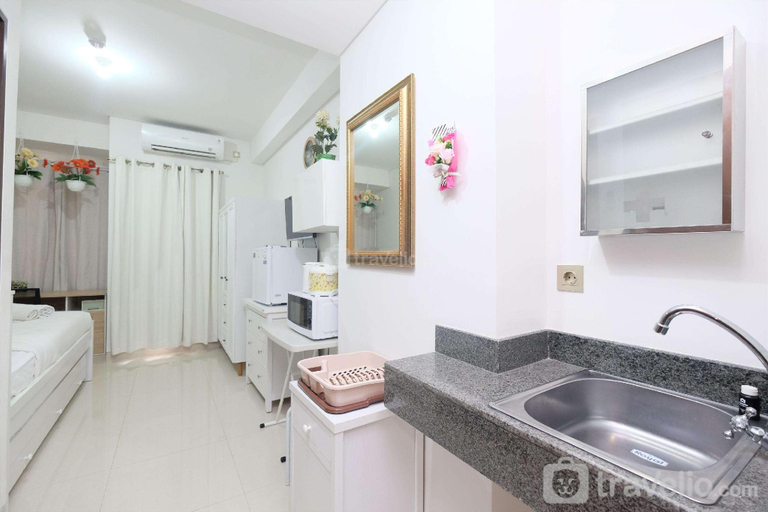 Others 3, Studio (No Kitchen) Transpark Cibubur By Travelio, Depok