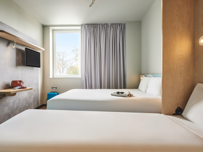 Bedroom 12