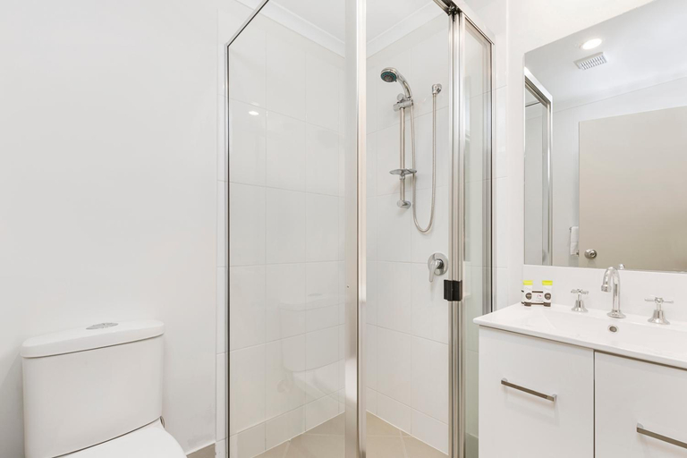 Bathroom 4, Bridge Motor Inn, Rockhampton