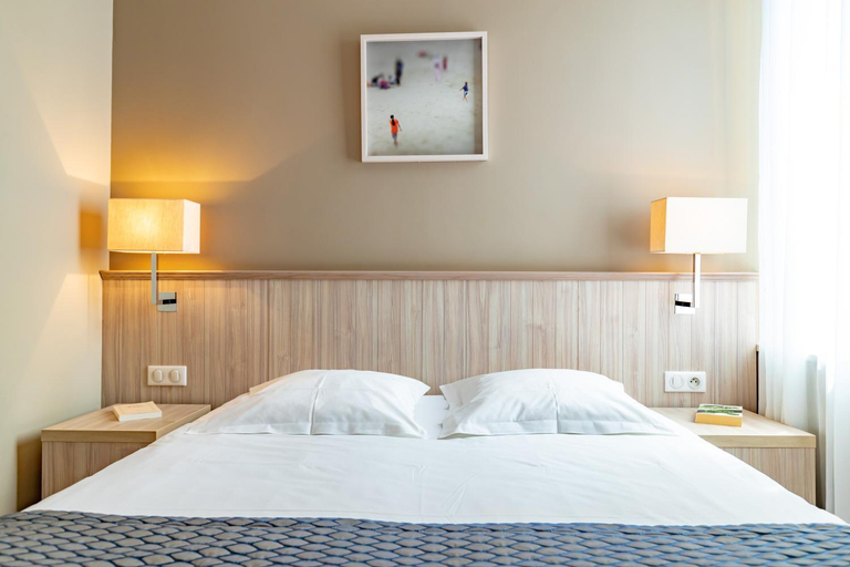 Bedroom 2, Antinea, Ille-et-Vilaine
