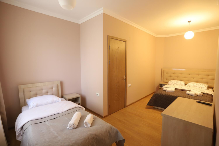 Bedroom, Hotel Hollywood, Kutaisi