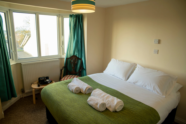Bedroom 2, Hilltop Haven, Torbay