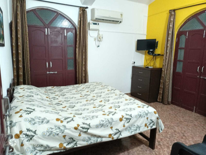 Bedroom 2, Villa AlexMarie guest house, North Goa