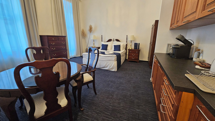 Others 5, OPERA16 Guestrooms, Budapesti