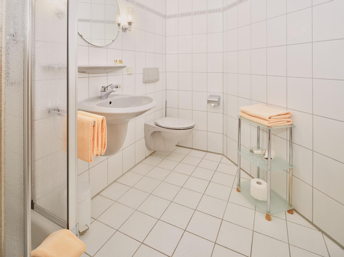 Bathroom 4