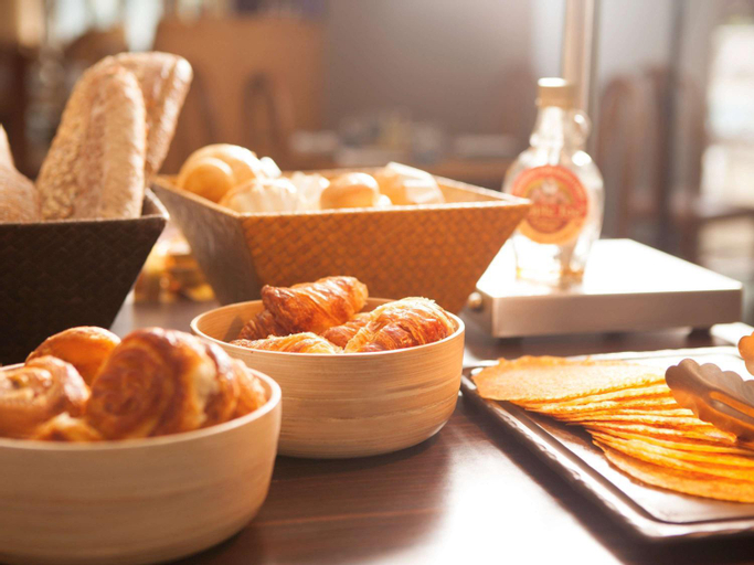 Food & Drinks