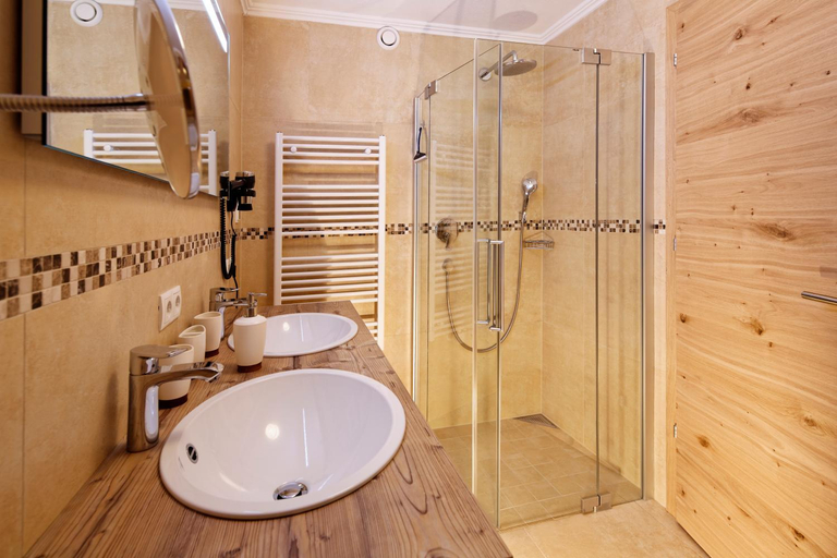 Bathroom 4, Hotel Berghof, Kufstein