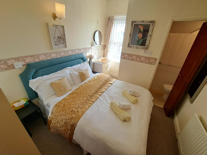 Bedroom 2, Lily Hotel Blackpool, Blackpool