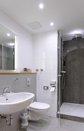Bathroom 11