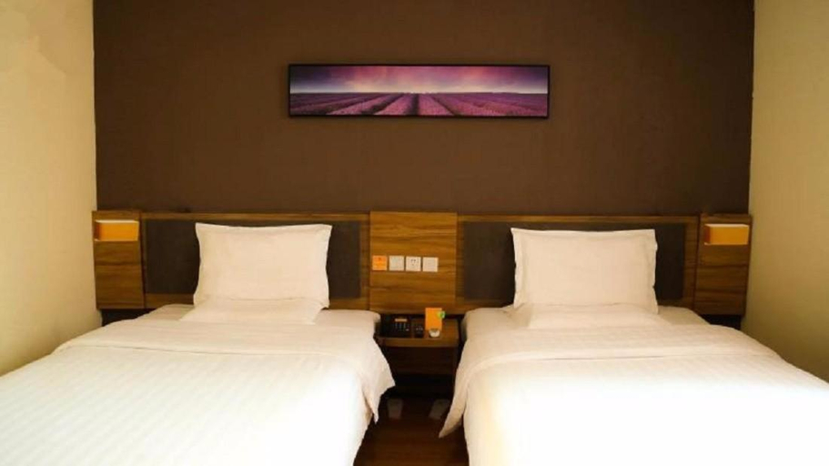 Bedroom 2, 7 Days Premiuma Harbin Central Street Sophia Cathe, Harbin