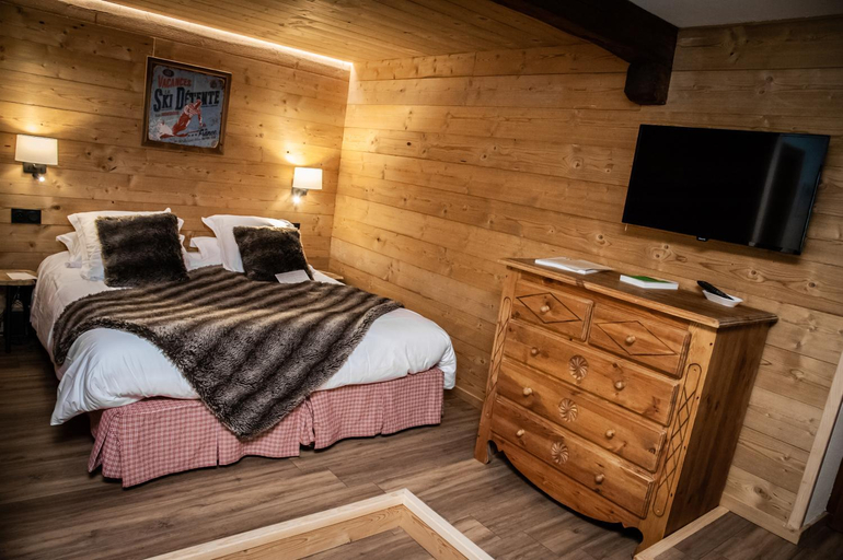 Bedroom 3, Les Chalets de la Serraz, Haute-Savoie