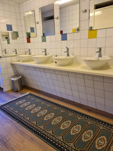 Others 5, HOSTEL and VANDRARHEM LUPIN Naturcamping Lagom, Sunne
