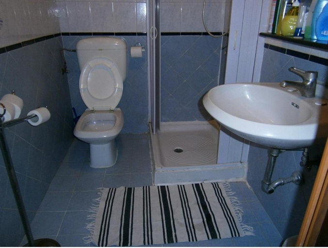 Bathroom, Walter Guest House, Rome